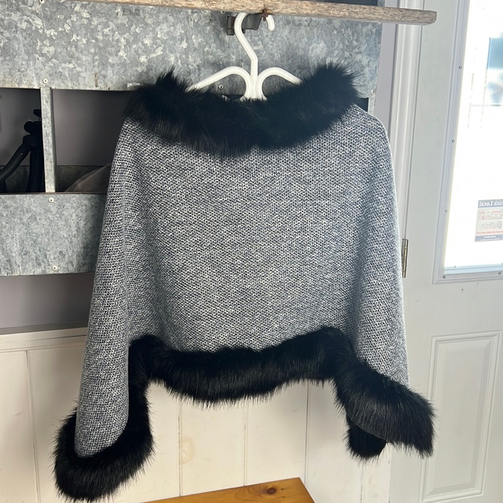 Women’s faux fur shall
